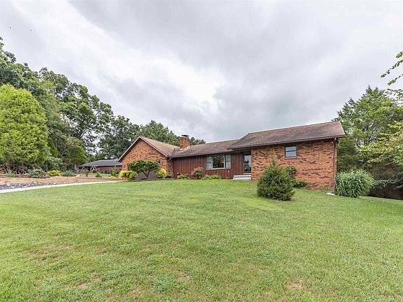 3rd image of 184 W Blue Spruce Dr