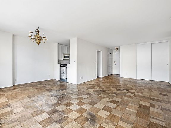 4th image of 180 W End Ave APT 5A