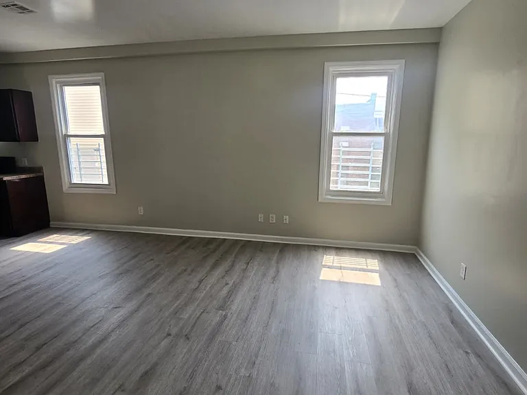 493-495 Irvine Turner Blvd #4A — Photo 5