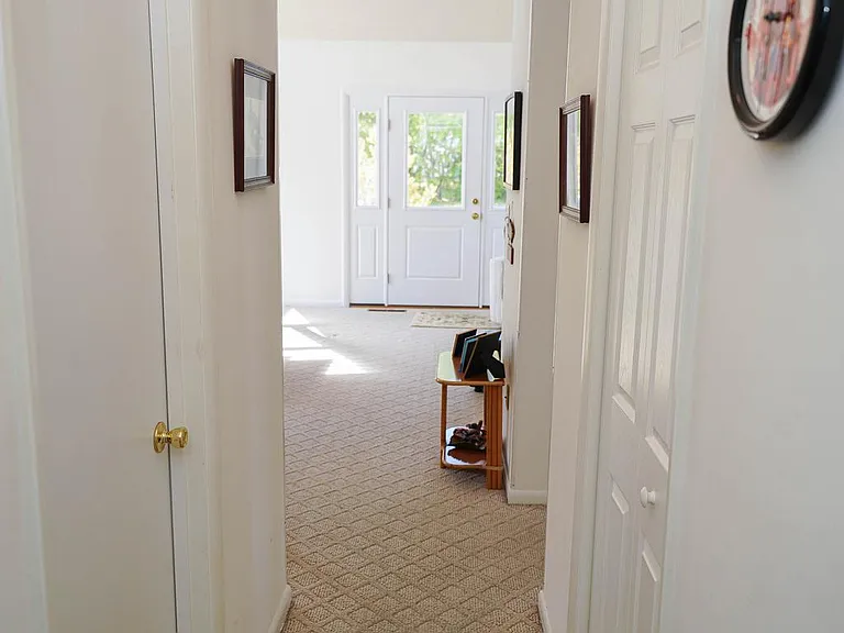 39028 Bayview W — Photo 43
