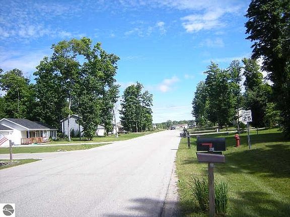 3rd image of 2281 Woodcock Ln