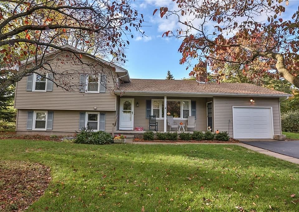 1st image of 27 Valley View Dr