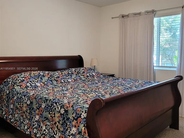 1015 SE 24th Ter #1015 — Photo 17
