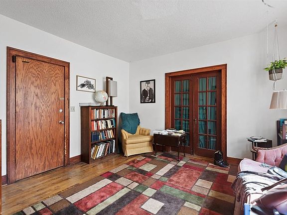 4th image of 2412 24th Ave S Unit 2