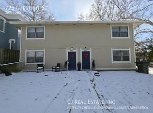 725 Chestnut St, Leavenworth, KS 66048