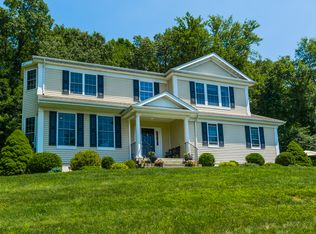 53 Boxwood Ln, New Milford, CT 06776