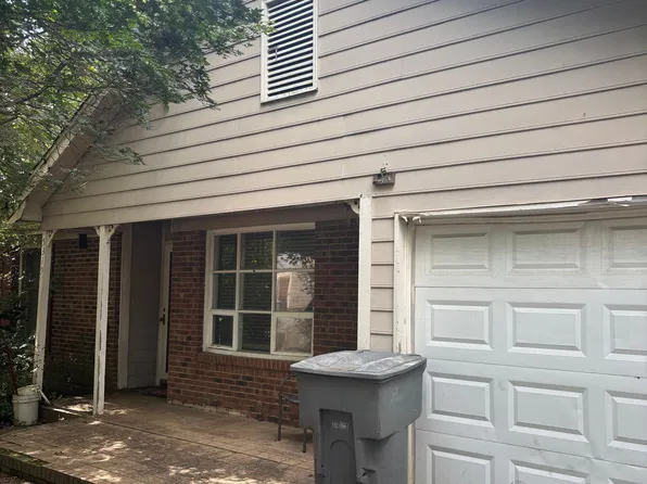 5319 Walnut Grove Ln, Charlotte, NC 28227