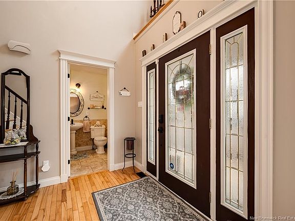 4th image of 12 Highgate Ct