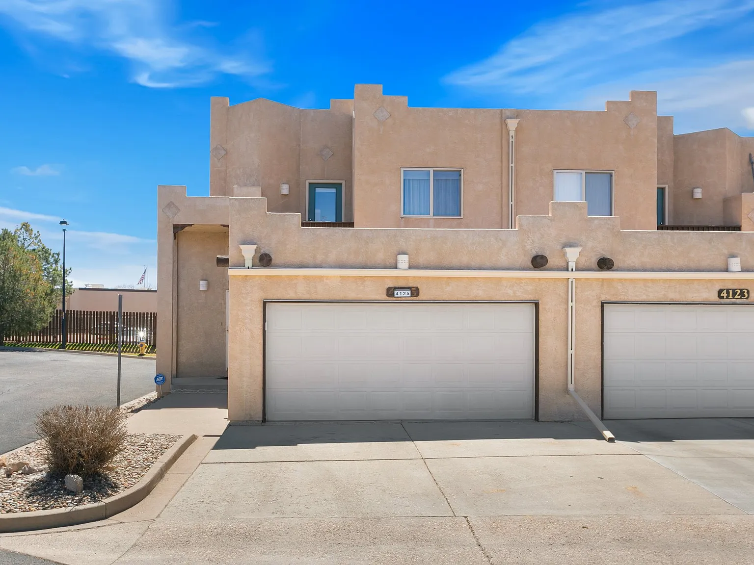 3 bed, $3,200 — Photo 2