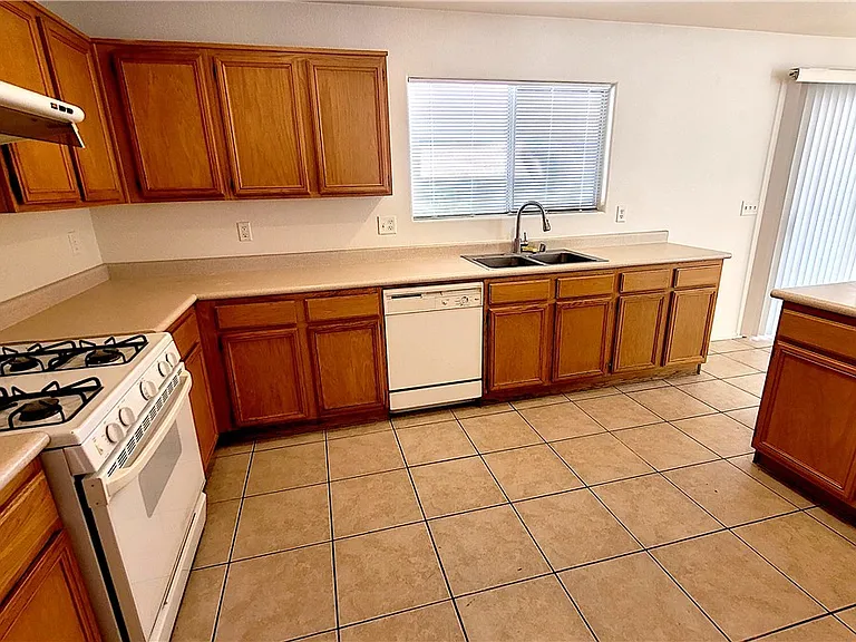 5745 W Dewey Dr — Photo 6
