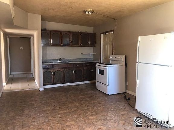 4th image of 634 W Eucalyptus St