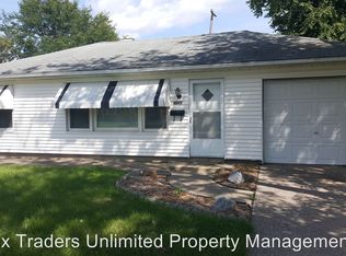 3002 N Victoria Ave, Peoria, IL 61604