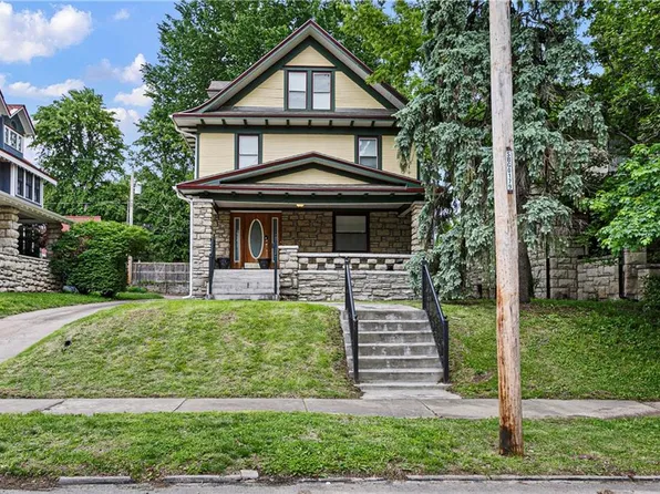 3527 Kenwood Ave, Kansas City, MO 64109