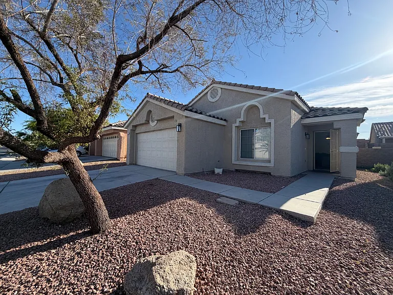 3417 Steppe St — Photo 3
