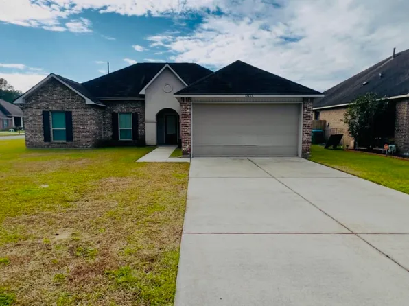 13228 Hazelwood Dr, Denham Springs, LA 70726