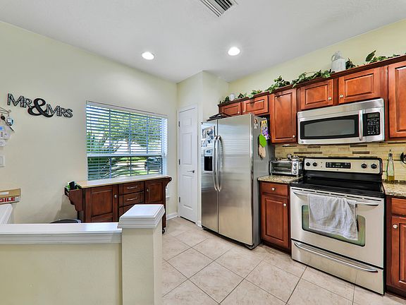 5th image of 6704 Arching Branch Cir