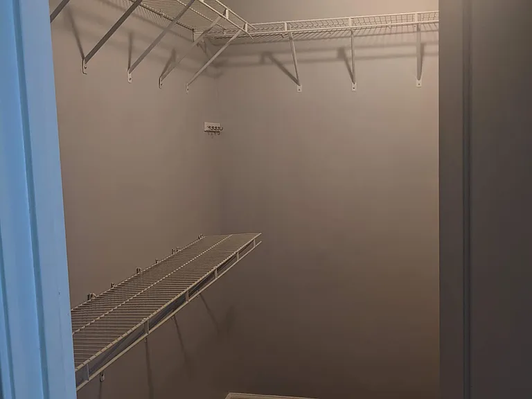 924 Smith St SW — Photo 38