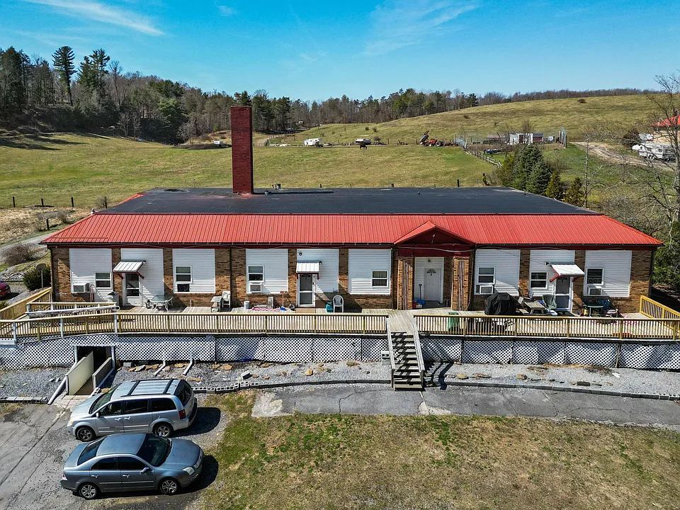 408 Lewis Rd