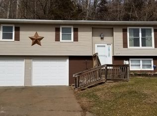 2317 Mokena Ter, Fort Madison, IA 52627