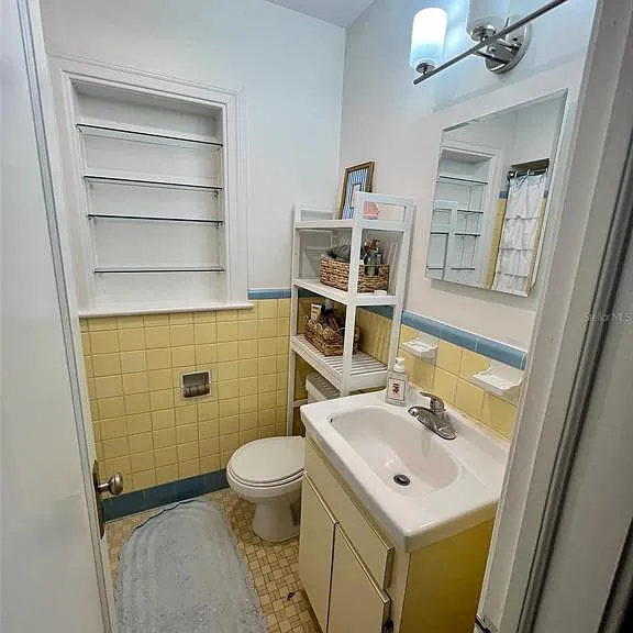1723 NW 7th Ave — Photo 42