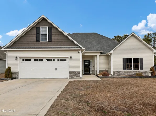 927 Needlerush Road, Sneads Ferry, NC 28460