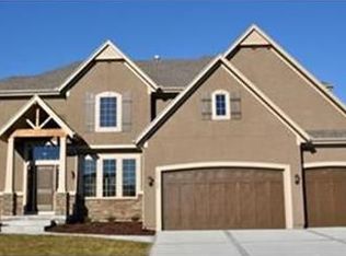 19726 W 94th Ter, Lenexa, KS 66220