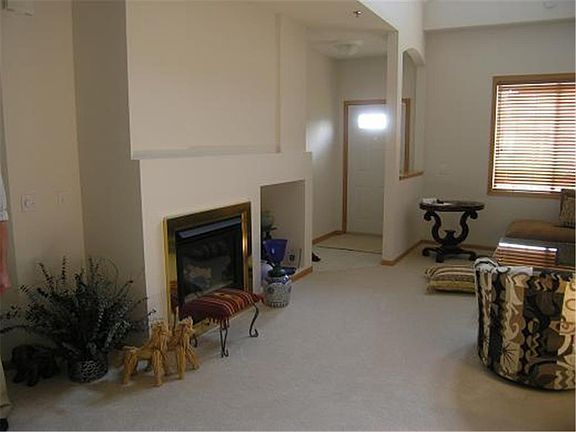 2nd image of 1709 Elm St