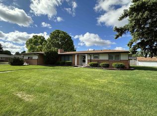 1102 Grande Ave, North Platte, NE 69101