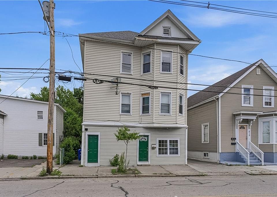 1st image of 821-823 Potters Ave