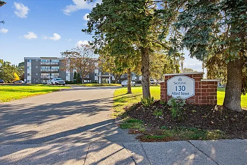 130 Allard St Photo 1