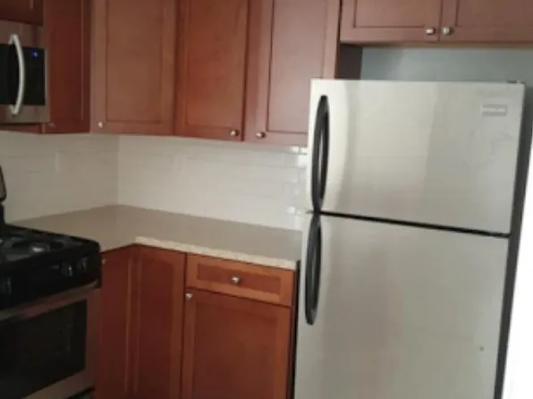 880 Grinnell St #2, Fall River, MA 02721