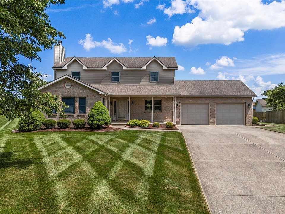 1st image of 824 Kelly Dr