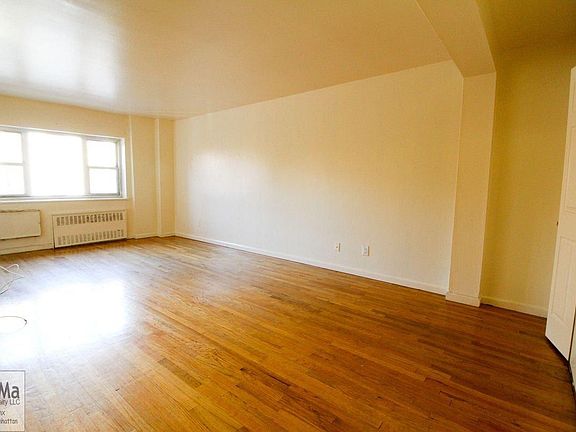 2nd image of 600 Burke Ave APT 3G