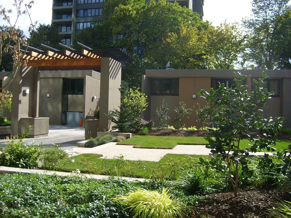 Townhome Courtyard