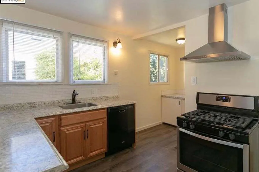 116 Ronada Ave — Photo 4