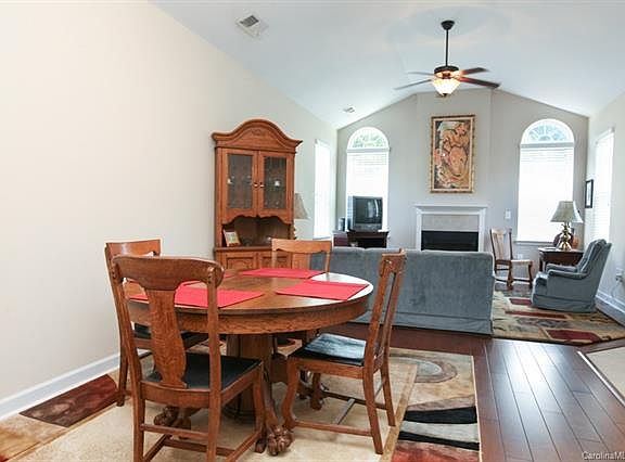 4th image of 5581 Prosperity View Dr