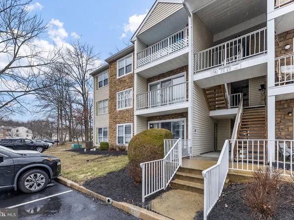 71 Mulberry Ct, Hamilton, NJ 08619