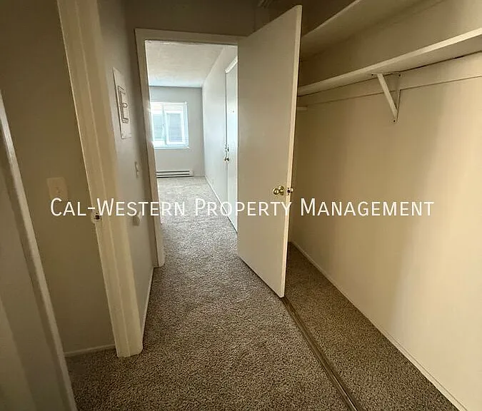 684 Richmond Ave — Photo 13