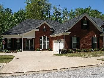 2nd image of 406 Magnolia Ct