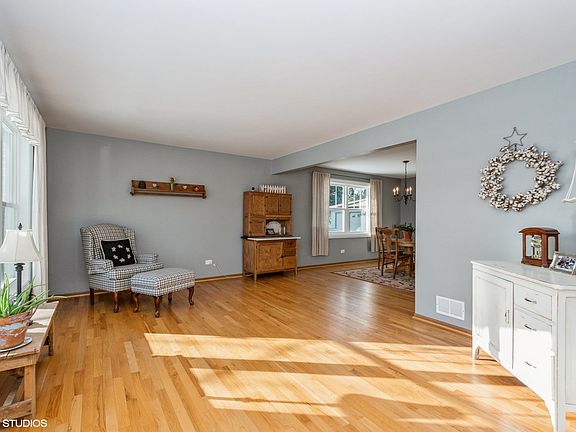 4th image of 16840 Cherry Creek Ave