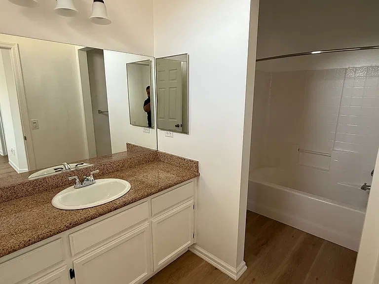 326 V St #B — Photo 11