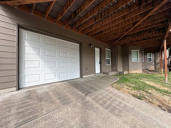 2nd image of 5338 SE Woodland Dr #0
