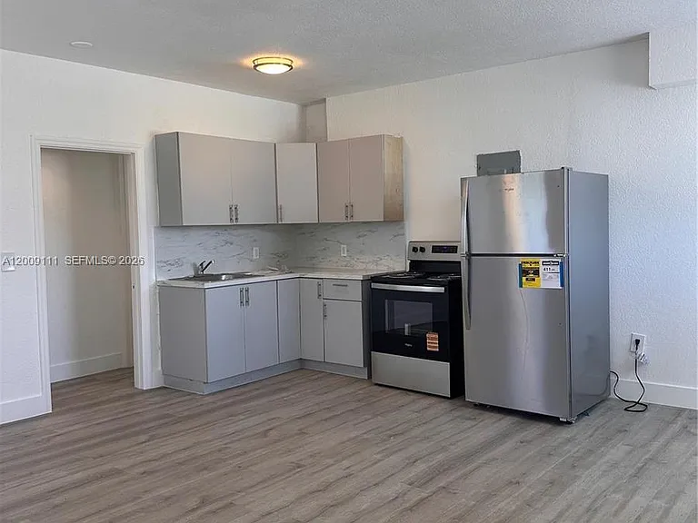 50 NW 79th St #6 — Photo 4