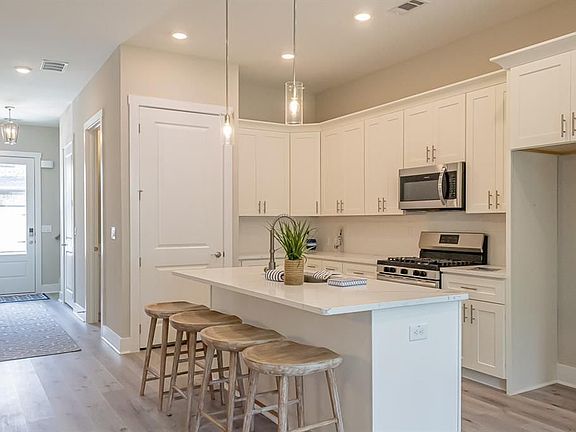 3rd image of 8245 Sonata Ln