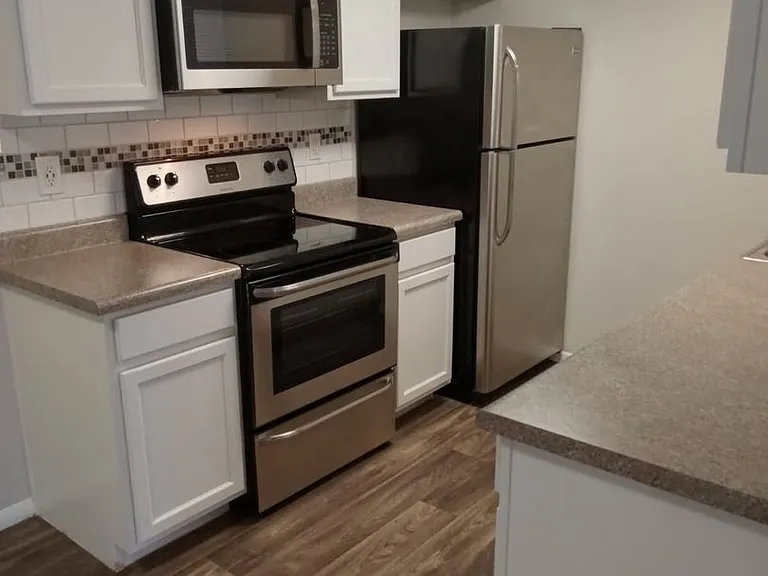 Ponderosa Ranch Apartments — Photo 18