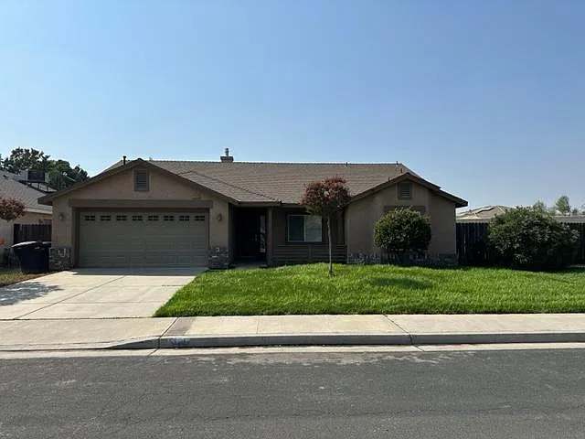 4 bed, 1760 sqft, $2,095 — Photo 1