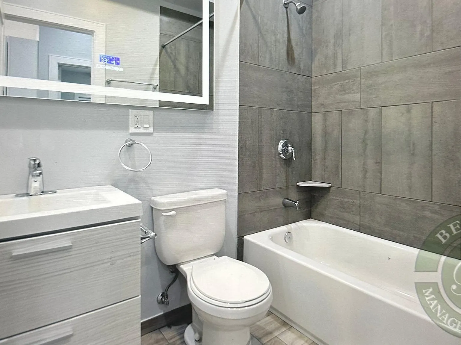 2 bed, 850 sqft, $2,600 — Photo 4