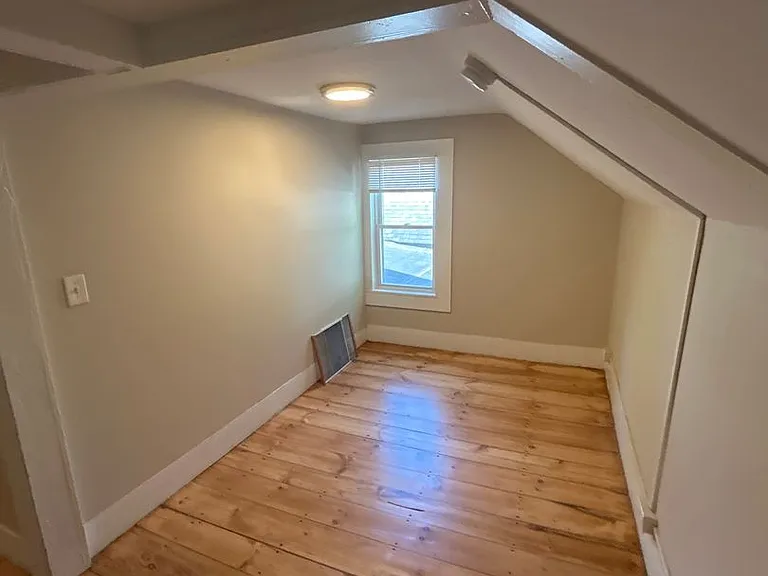 21 Lincoln Street — Photo 6