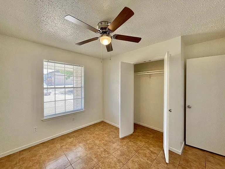 217 E Beeline Ln — Photo 10