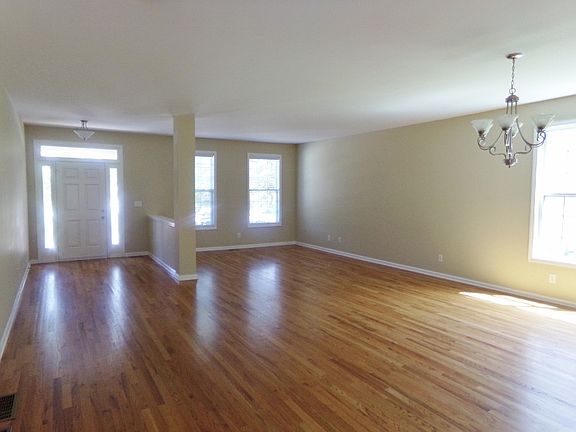 3rd image of 349 Revolution Dr